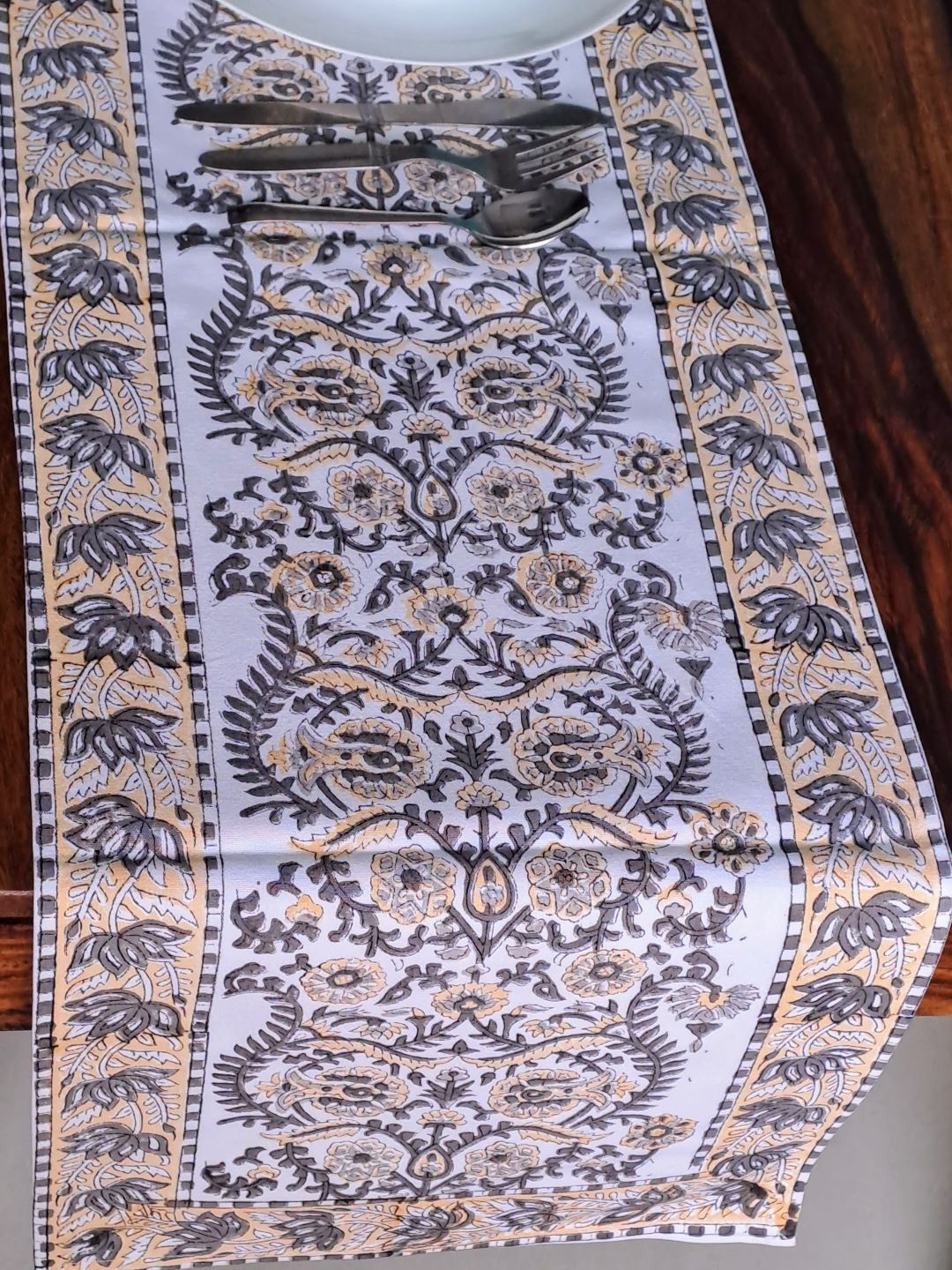 HANDBLOCK PRINT TABLE RUNNER