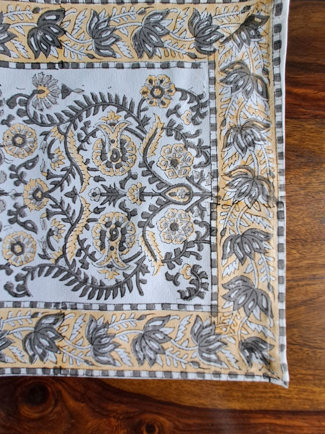 HANDBLOCK PRINT TABLE RUNNER