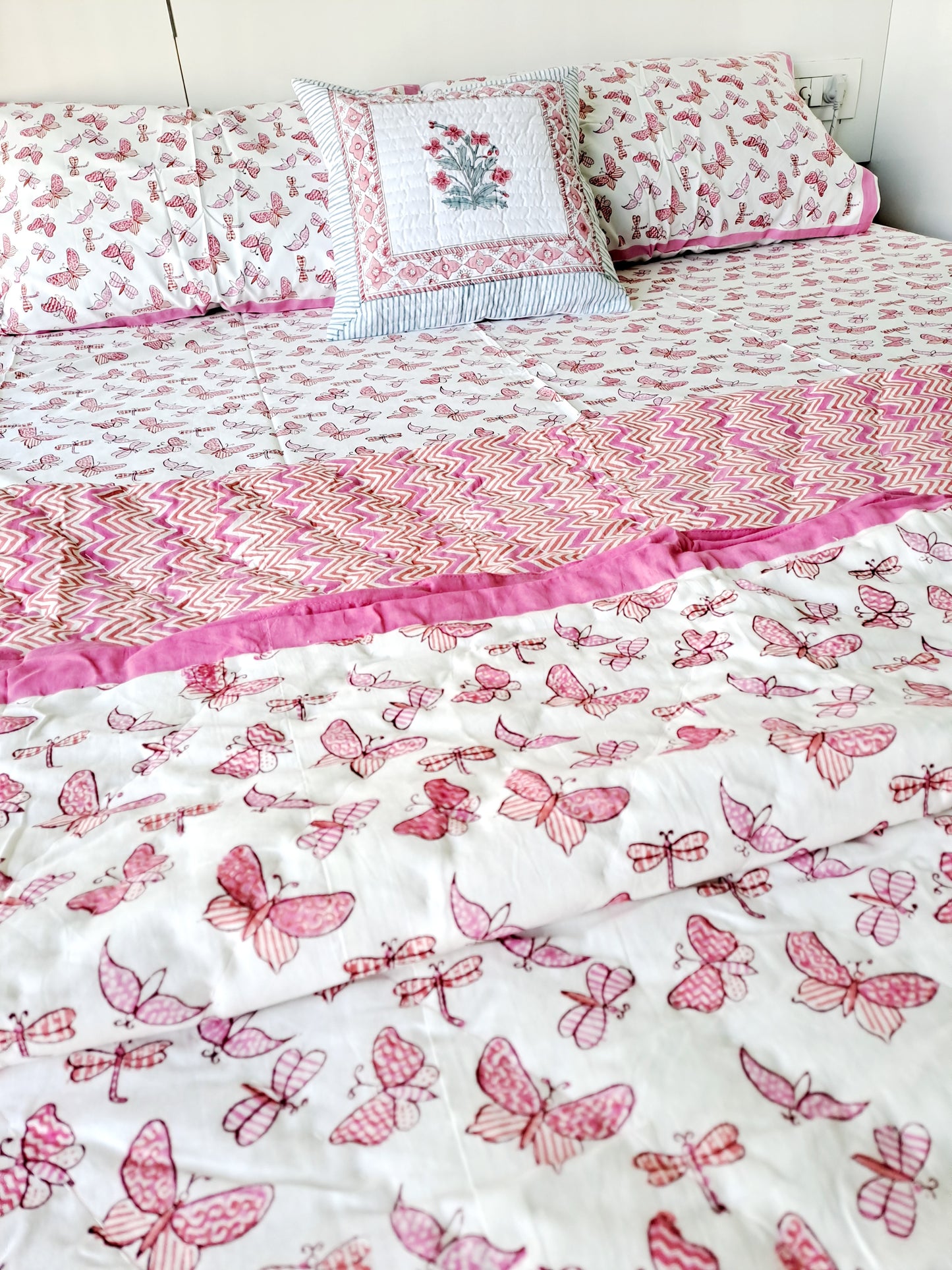 HANDBLOCK PRINTED REVERSIBLE COTTON KIDS (SINGLE) QUILT