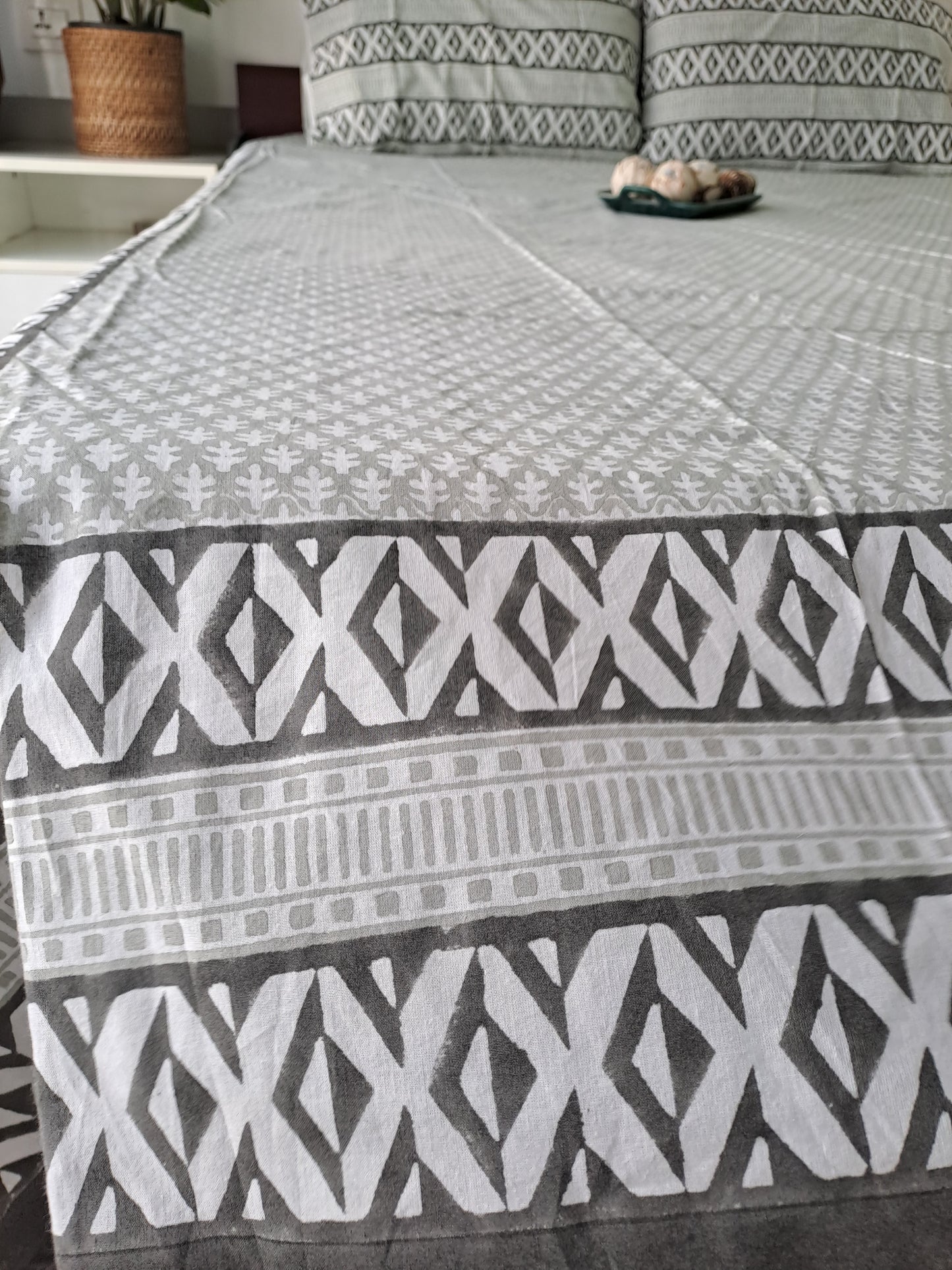 HANDBLOCK PRINT KING SIZE BEDSHEET