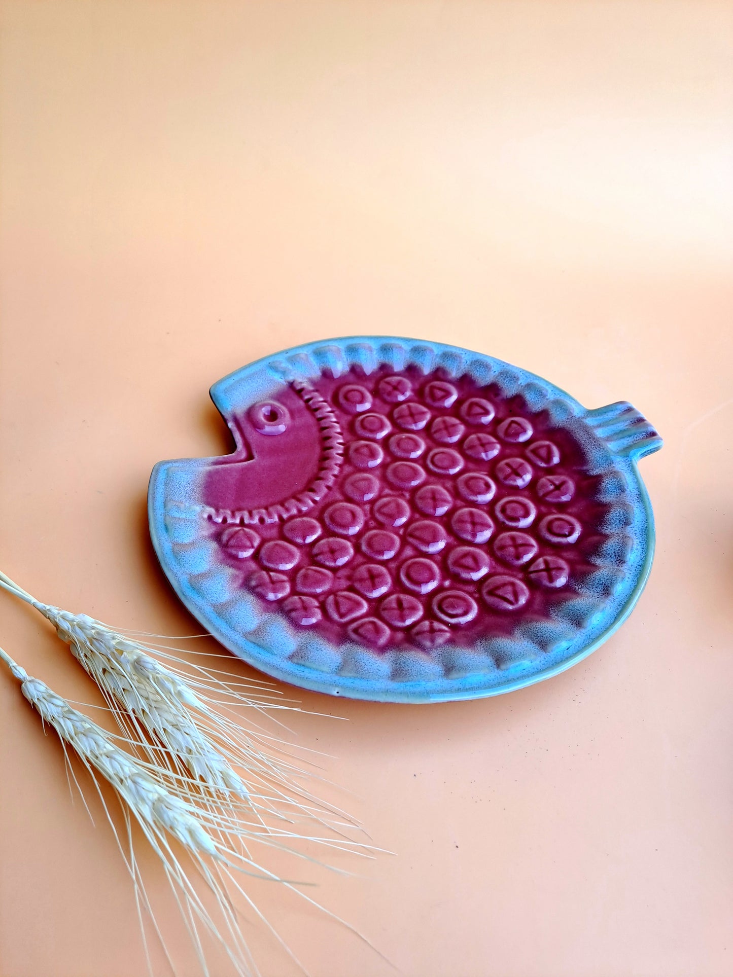 CERAMIC LIGHT BLUE FISH PLATTER