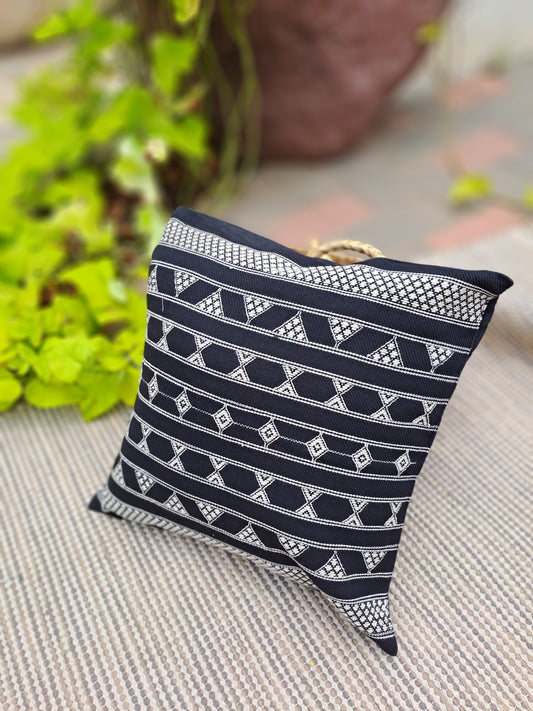 HANDLOOM COTTON CUSHION COVER