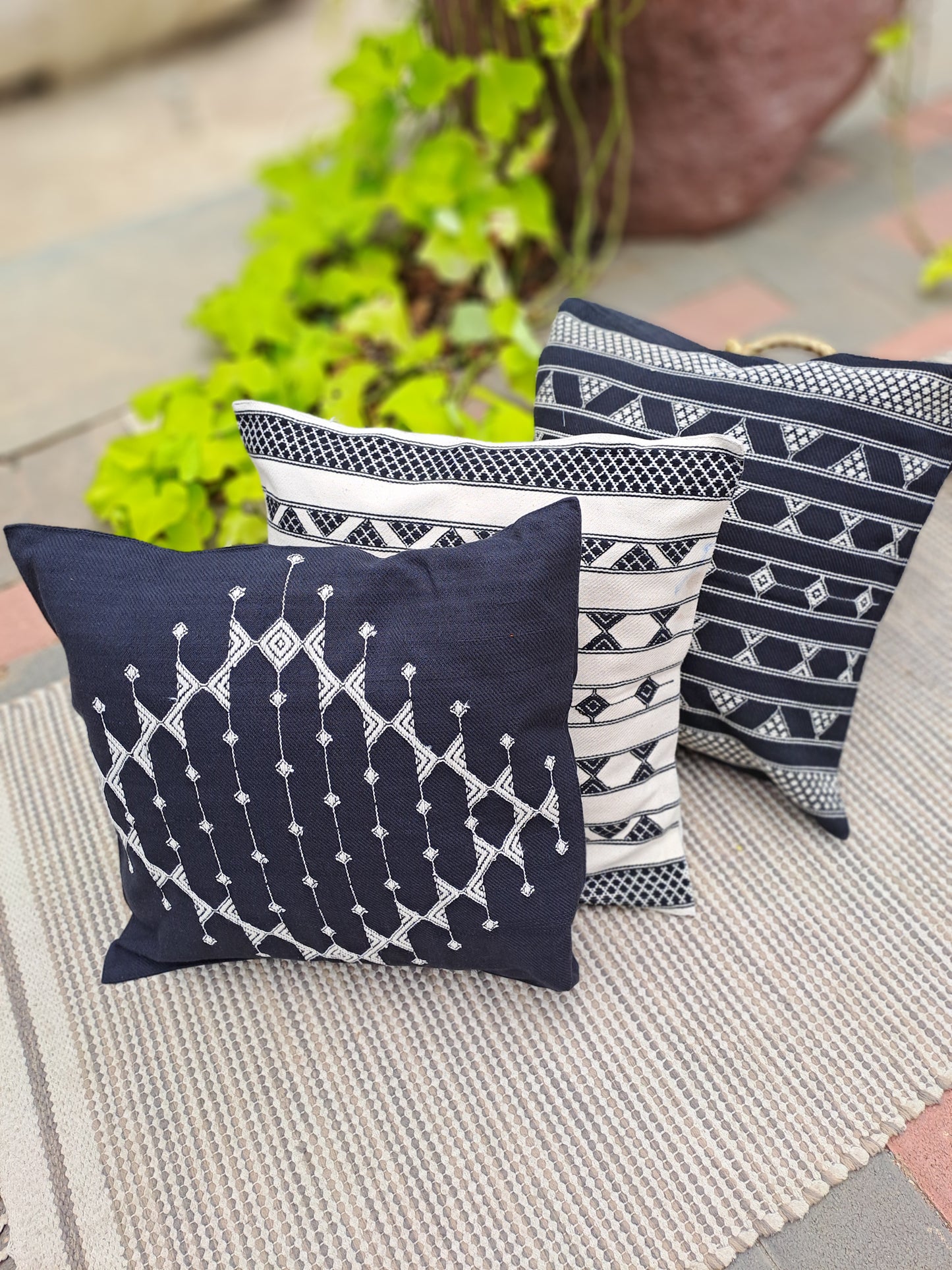 HANDLOOM COTTON CUSHION COVER