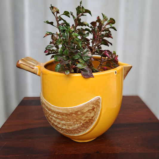 CERAMIC YELLOW SMALL BIRD PLANTER