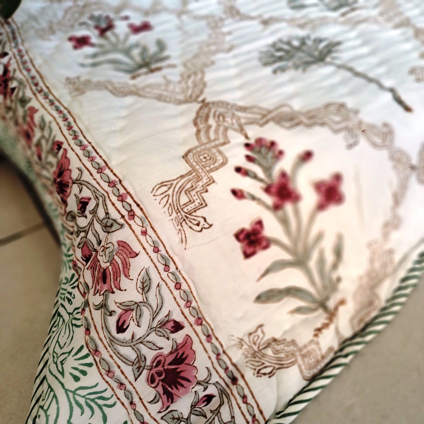 PREMIUM QUALITY HAND BLOCK PRINT SINGLE QUILT