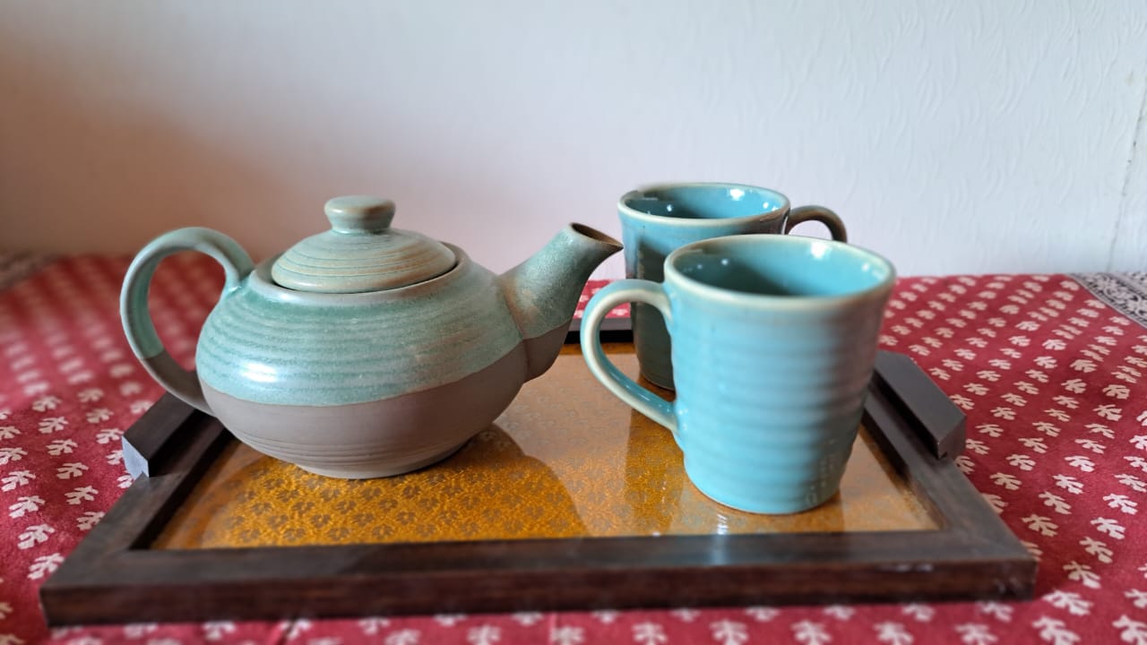 Ceramic Tea pot with Two Cups